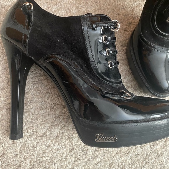 Barely worn good condition. 3.5” heel - Picture 2 of 5